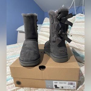 Grey Bailey Bow II UGG Boots Size 8